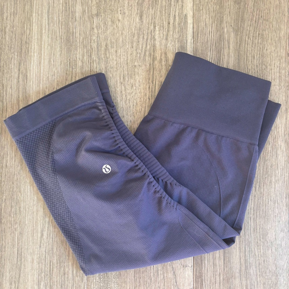 Lululemon Seamless Crop Leggings – Cadet Blue, Size 8